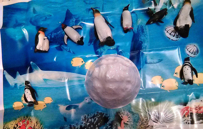 Penguin Tub Of Fun Play Set (8 Penguin Figurines, Iceberg and Undersea Scene)