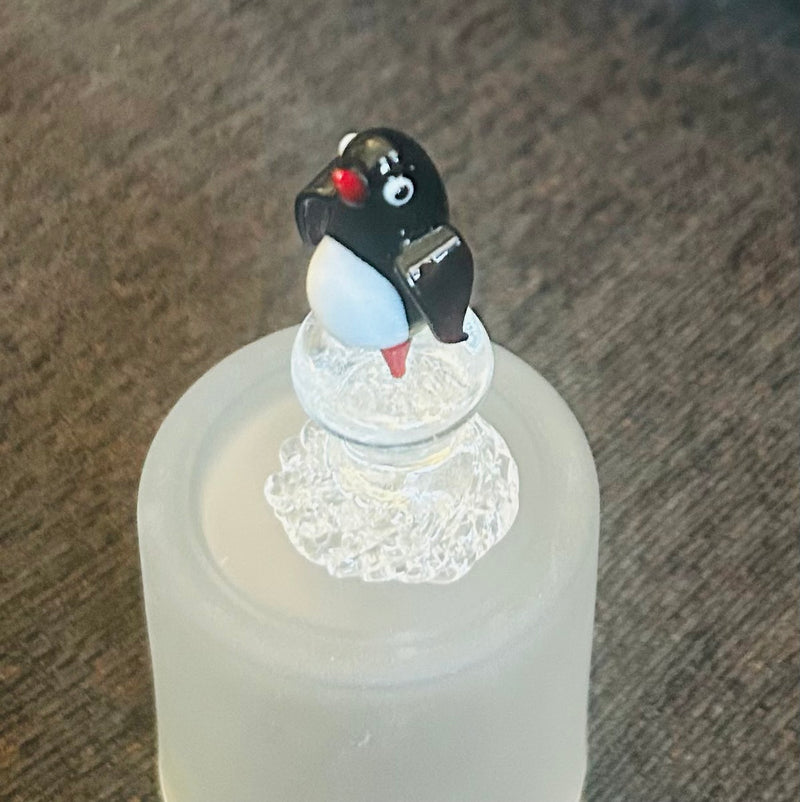 Glass Penguin Figurine on Glass Pedestal (2" Tall)