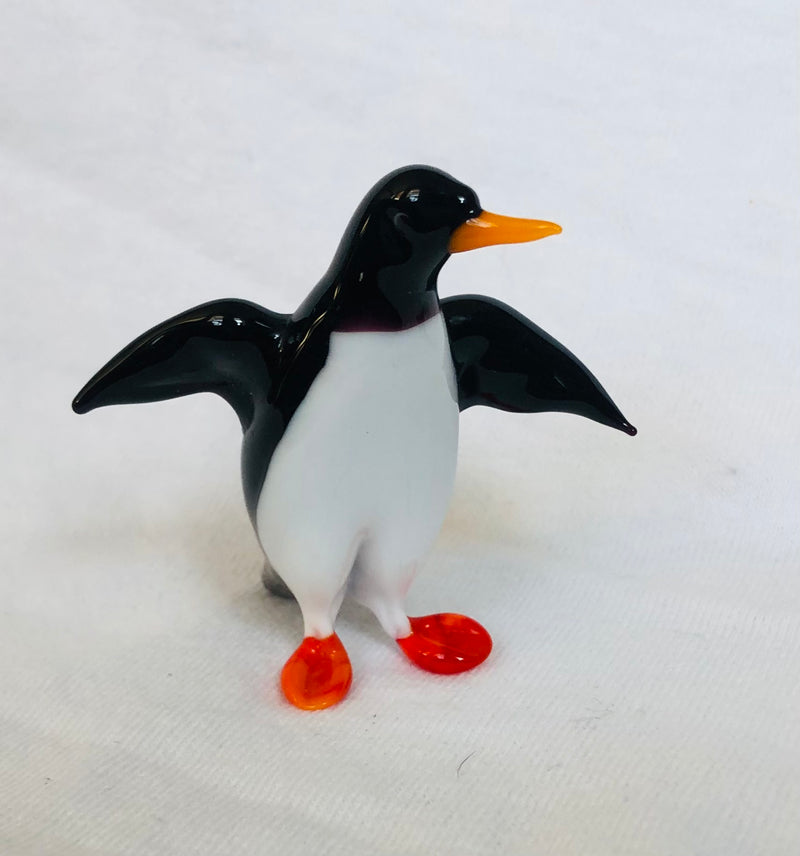 Murano Penguin Wings Out Figurine (2" Tall)