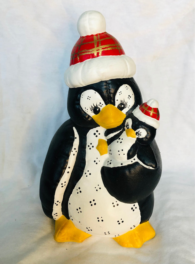 Penguin Mom & Baby Holiday Sculpture (6" Tall)