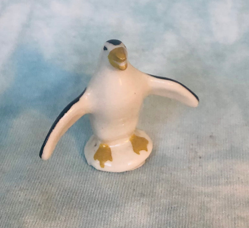 Wings Out Vintage Ceramic Penguin (2" Tall)