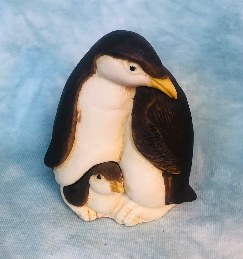 Penguin Family Puzzle Alabaster Sculpture from S.I.A.B in the UK (3" Tall)