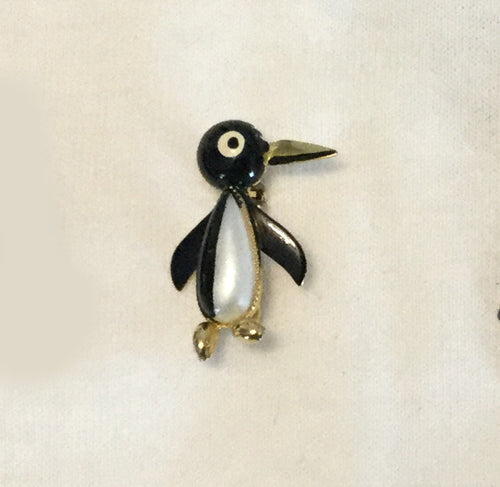 Gold Needle Nose Penguin Pin (1" Tall)